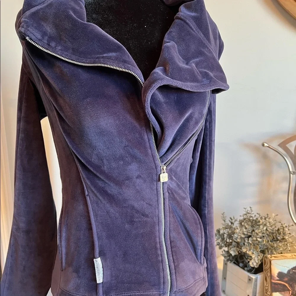 Freddy Active Wear Cowl Neck - Picture 2 of 9